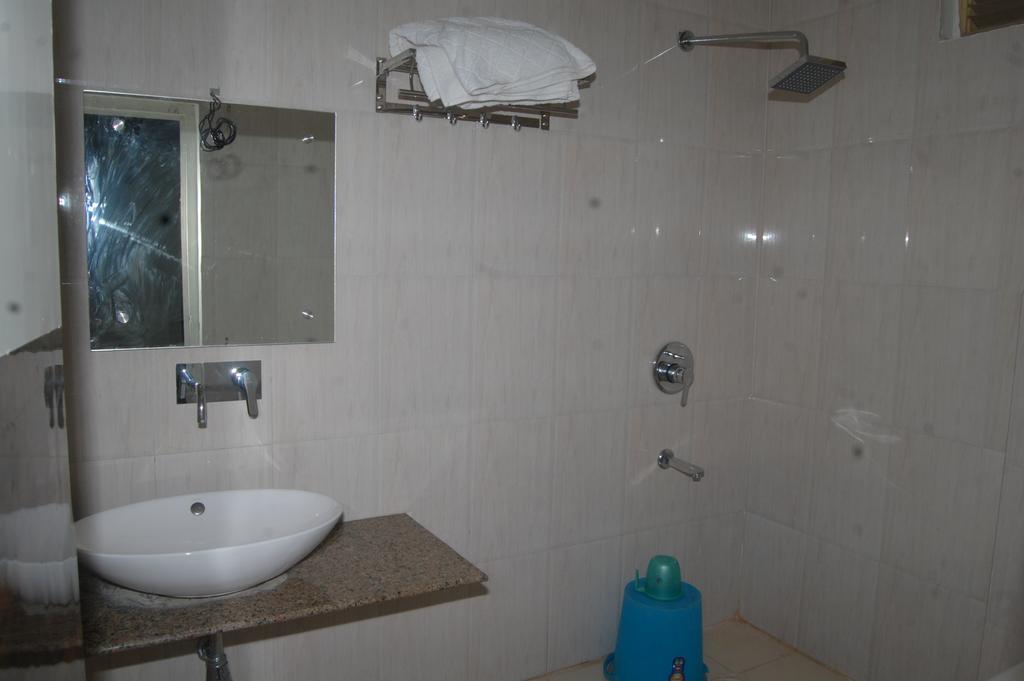 Shivpurī Hotel Sonchiraiya المظهر الخارجي الصورة