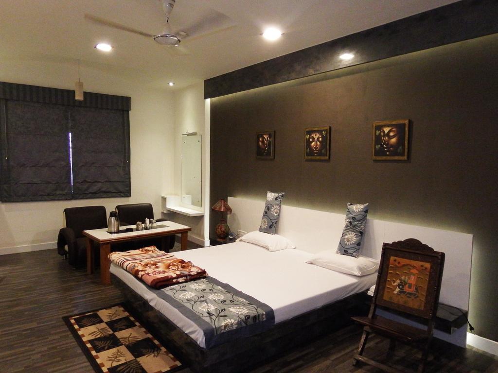 Shivpurī Hotel Sonchiraiya المظهر الخارجي الصورة
