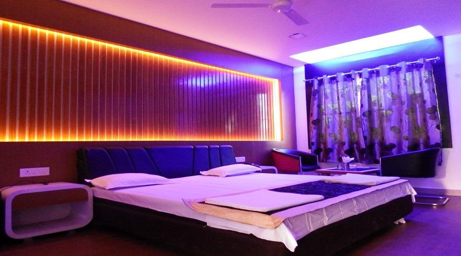 Shivpurī Hotel Sonchiraiya المظهر الخارجي الصورة